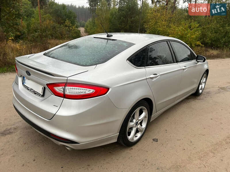 Седан Ford Fusion 2015 в Ирпене