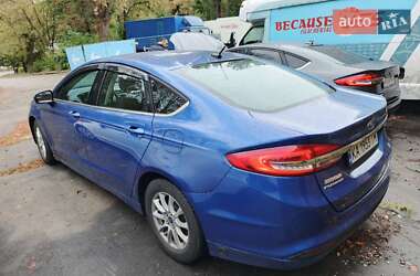 Седан Ford Fusion 2018 в 