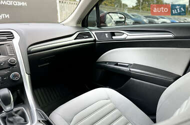 Седан Ford Fusion 2014 в  фото 14 Седан Ford Fusion 2014 в