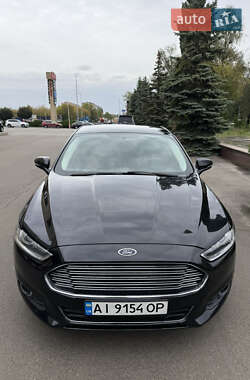 Седан Ford Fusion 2015 в 