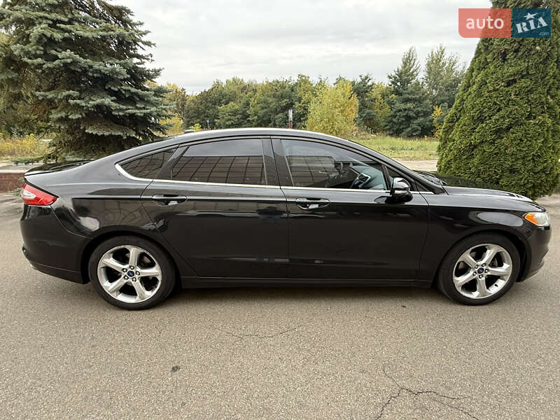 Седан Ford Fusion 2015 в Киеве