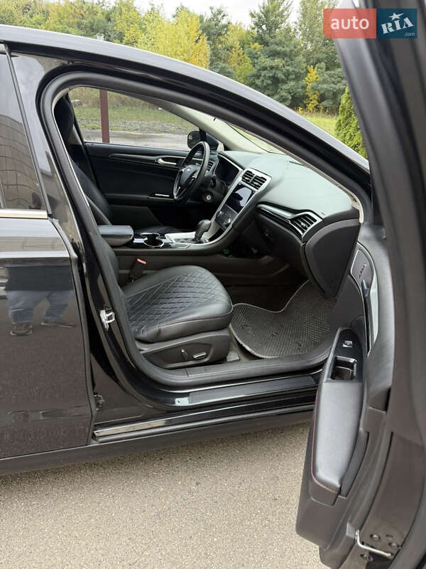 Седан Ford Fusion 2015 в Киеве
