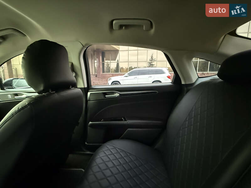 Седан Ford Fusion 2015 в Киеве