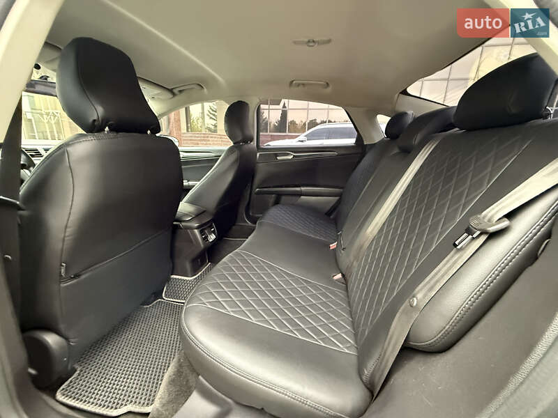 Седан Ford Fusion 2015 в Киеве