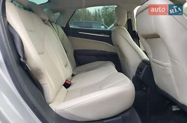 Седан Ford Fusion 2018 в 