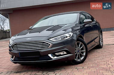 Седан Ford Fusion 2017 в 