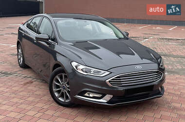 Седан Ford Fusion 2017 в 