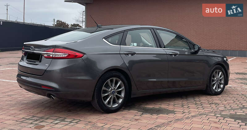 Седан Ford Fusion 2017 в Одесі