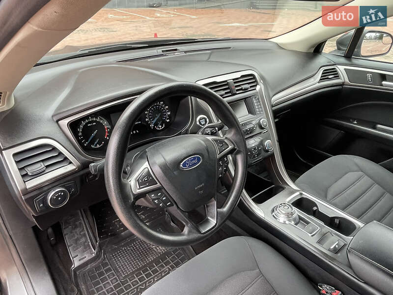 Седан Ford Fusion 2017 в Одесі