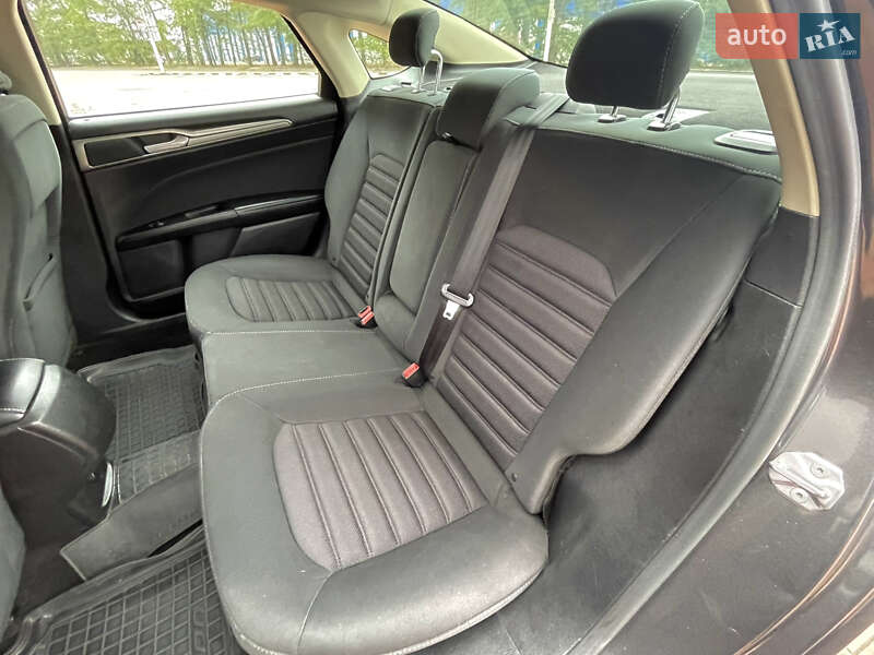 Седан Ford Fusion 2017 в Одесі