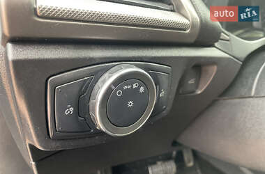 Седан Ford Fusion 2017 в 