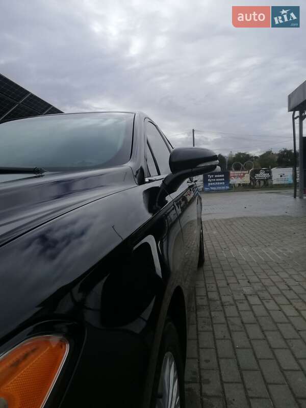 Седан Ford Fusion 2014 в Верховине