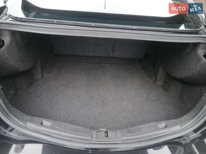 Седан Ford Fusion 2014 в Верховине