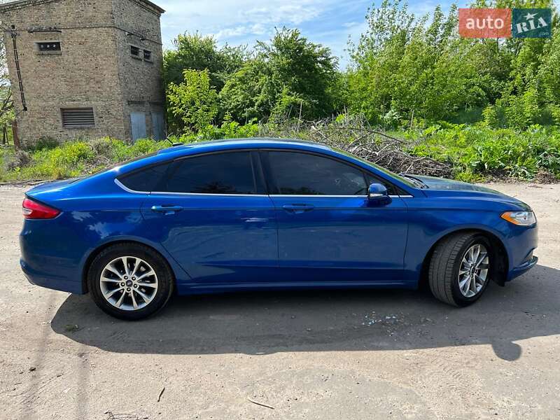 Седан Ford Fusion 2018 в Золочеві