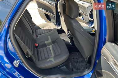 Седан Ford Fusion 2018 в 