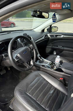 Седан Ford Fusion 2014 в 