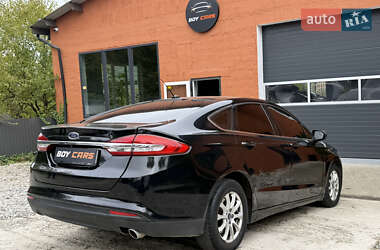Седан Ford Fusion 2016 в 
