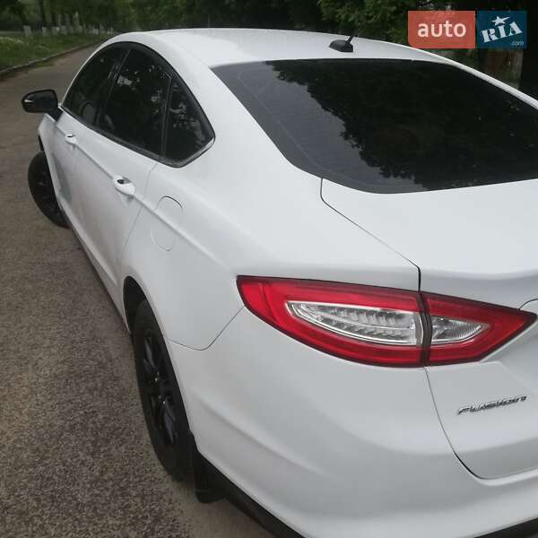 Ford Fusion 2015