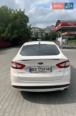 Седан Ford Fusion 2014 в 
