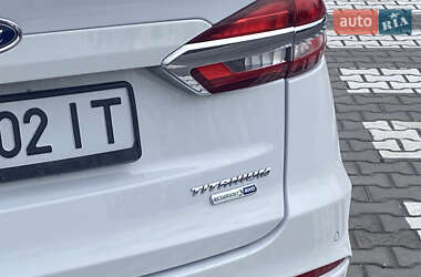 Седан Ford Fusion 2019 в 