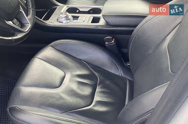 Седан Ford Fusion 2019 в 