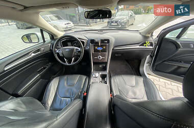 Седан Ford Fusion 2019 в 
