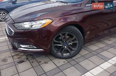 Седан Ford Fusion 2018 в 