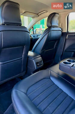 Седан Ford Fusion 2017 в 