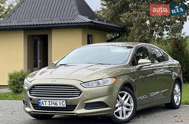 Седан Ford Fusion 2012 в 