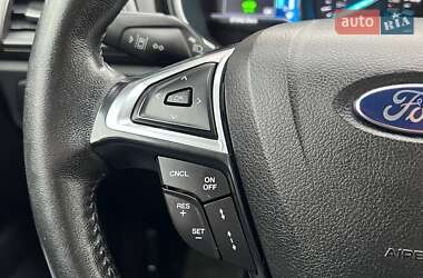 Седан Ford Fusion 2019 в 