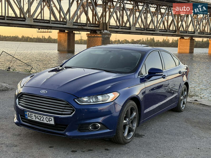 Седан Ford Fusion 2014 в 