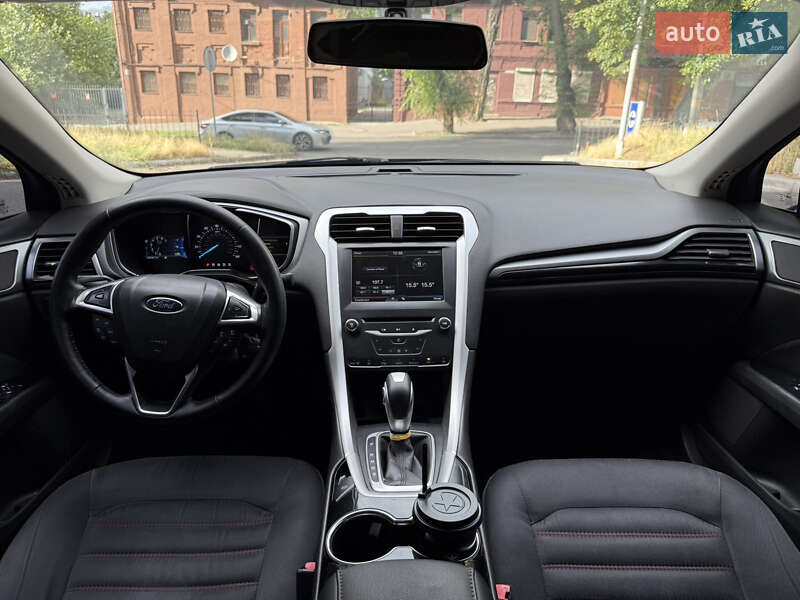Седан Ford Fusion 2014 в Дніпрі