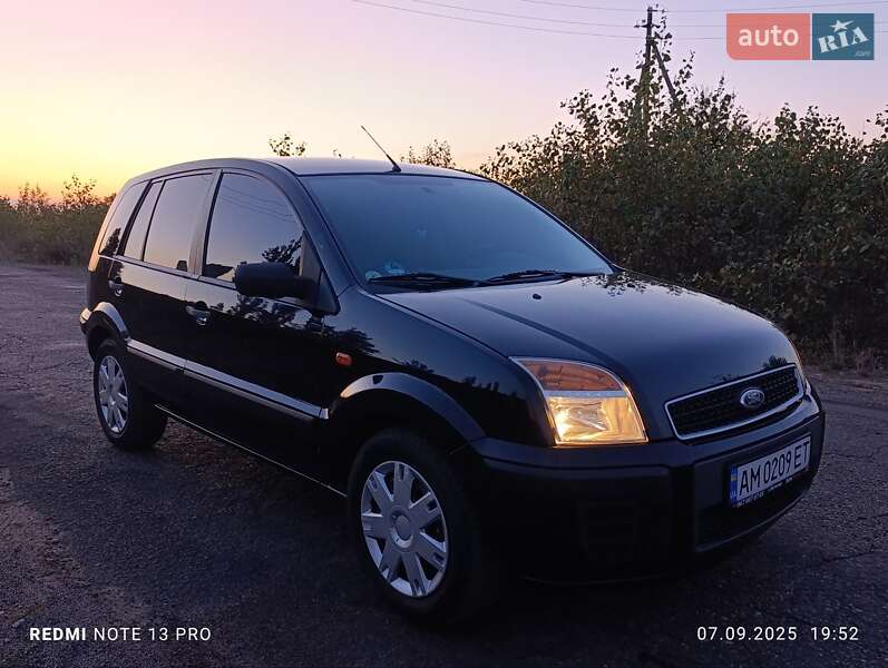 Хэтчбек Ford Fusion 2005 в Радомышле