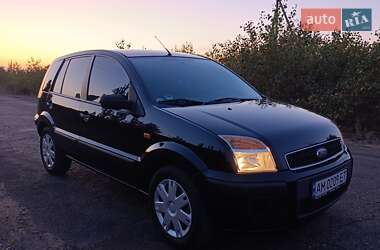 Хетчбек Ford Fusion 2005 в  фото 2 Хетчбек Ford Fusion 2005 в
