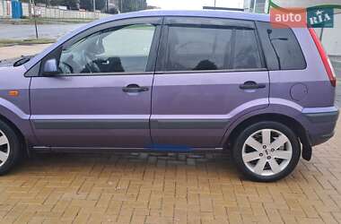 Хэтчбек Ford Fusion 2006 в 