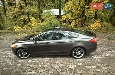 Седан Ford Fusion 2015 в 
