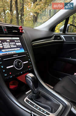 Седан Ford Fusion 2015 в 