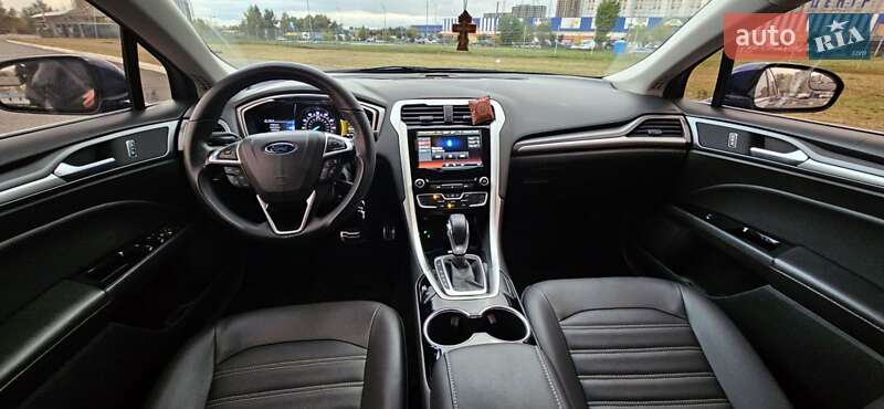 Седан Ford Fusion 2015 в Києві