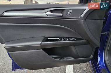 Седан Ford Fusion 2015 в 