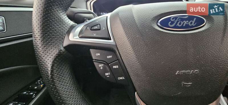 Седан Ford Fusion 2015 в Києві