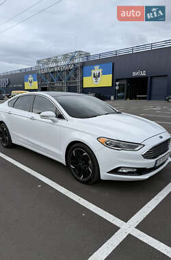 Седан Ford Fusion 2018 в 