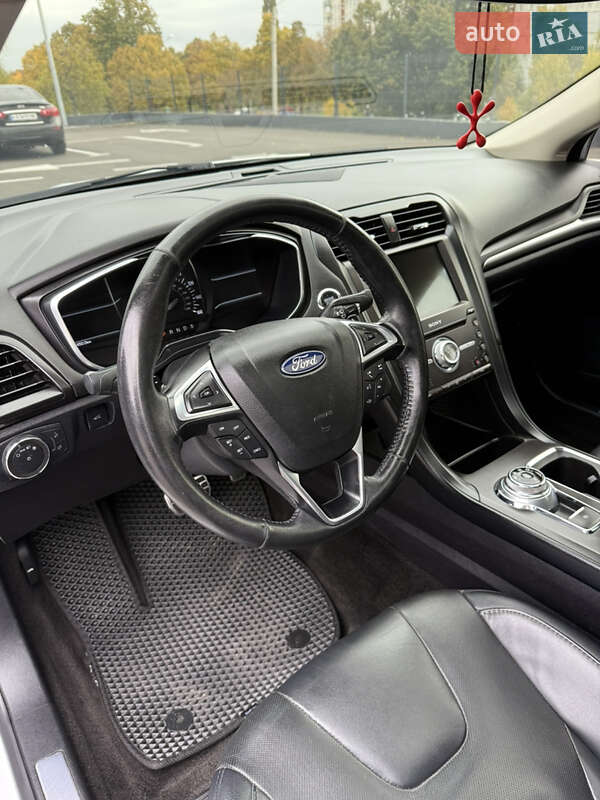 Седан Ford Fusion 2018 в Чернигове