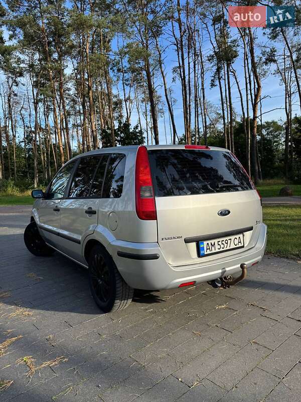 Хэтчбек Ford Fusion 2004 в Житомире фото 3 Хэтчбек Ford Fusion 2004 в Житомире