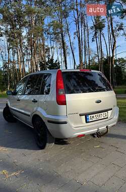 Хэтчбек Ford Fusion 2004 в 