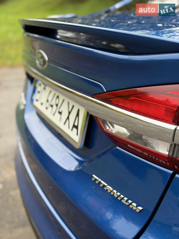 Седан Ford Fusion 2016 в Львові