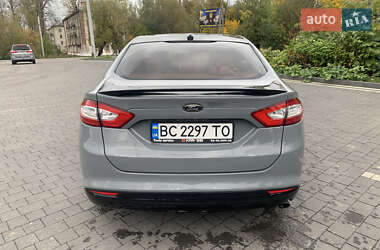 Седан Ford Fusion 2013 в 