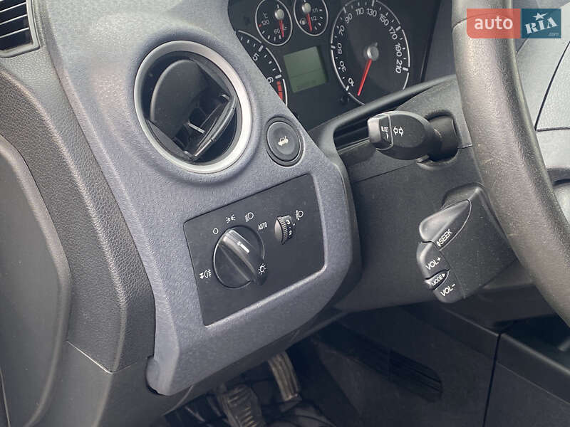 Хэтчбек Ford Fusion 2011 в Львове