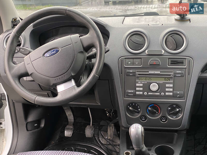 Хетчбек Ford Fusion 2011 в Львові