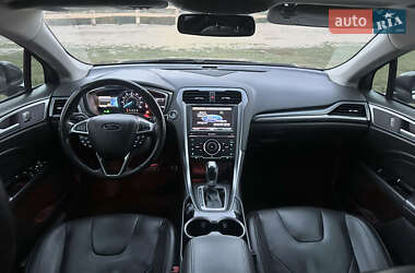 Седан Ford Fusion 2014 в 