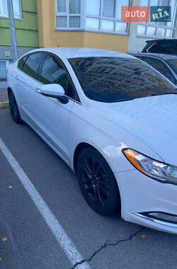 Седан Ford Fusion 2017 в 